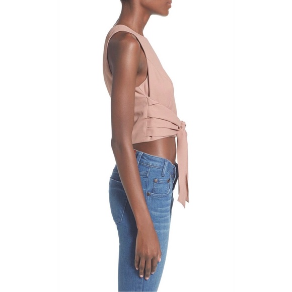 Never worn J.O.A. Tie Front Crop Top in Mauve size M - Picture 3 of 6